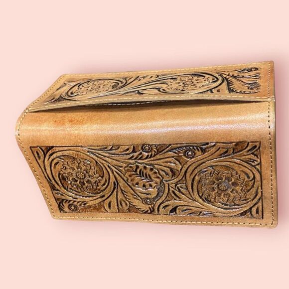 Men's or Women's Unisex Bifold Checkbook Wallet Cowhide and Leather - Picture 3 of 5